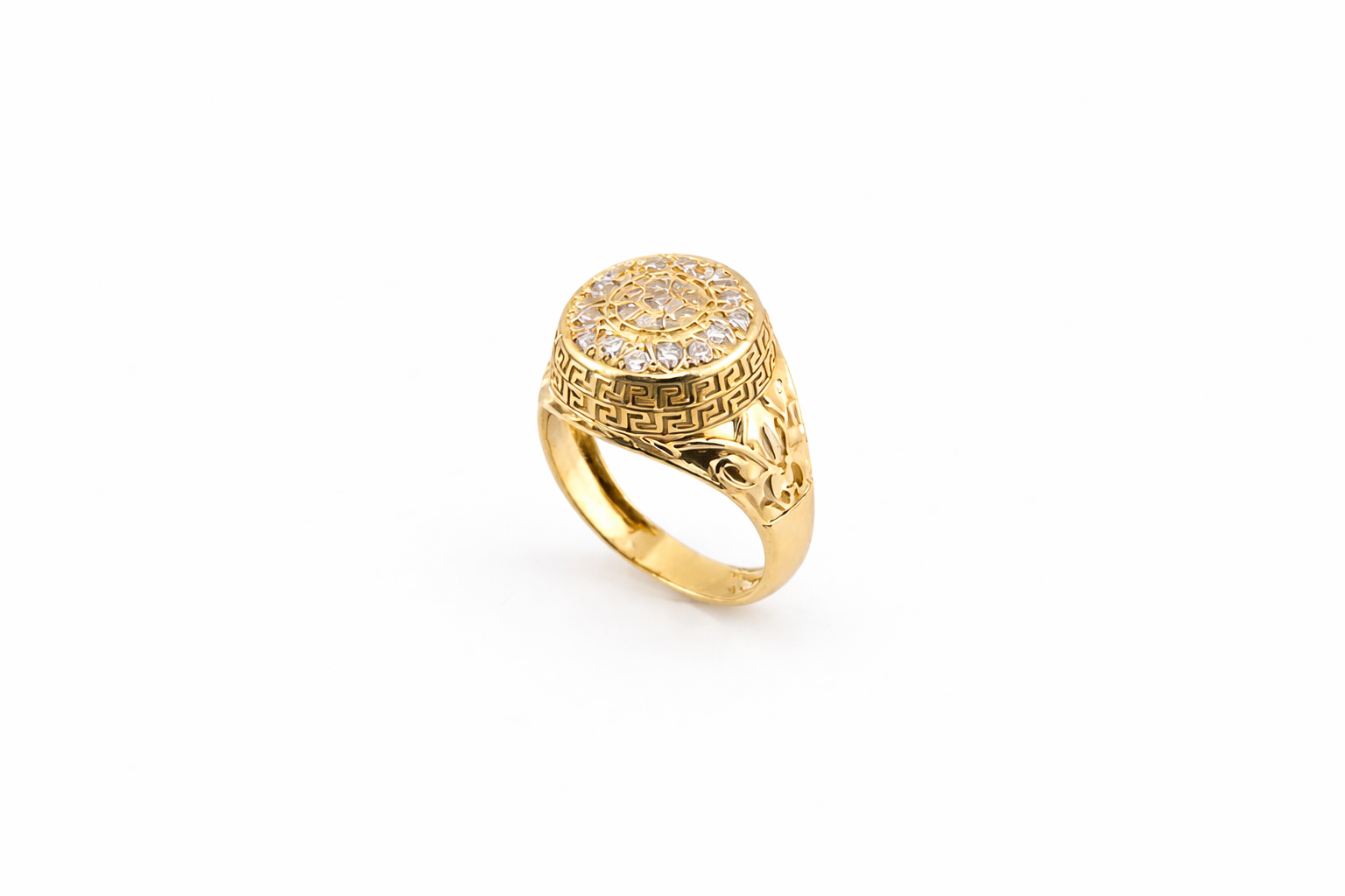 Anillo Sello Pavé con CZ en Oro 10K – Estilo Statement