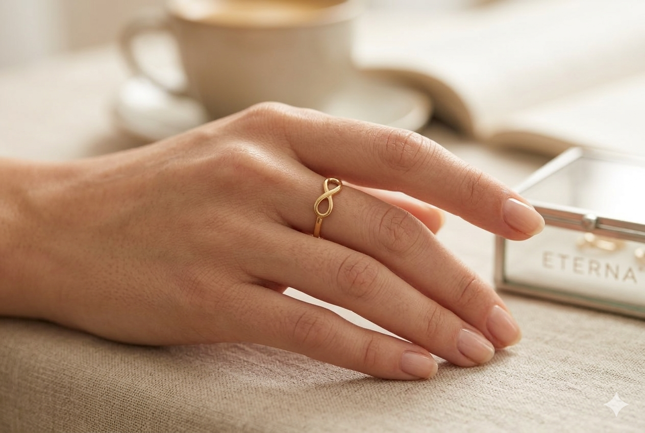 Anillo Infinito en Oro 10K