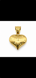 Dije de corazón satinado con detalles pulidos 10K